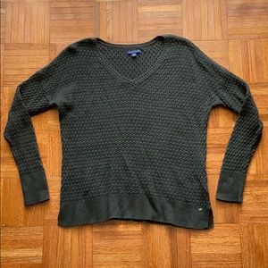 Dark green AE v-neck sweater; size L